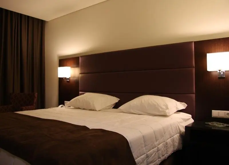 Axis Porto Business & Spa gallery image 2