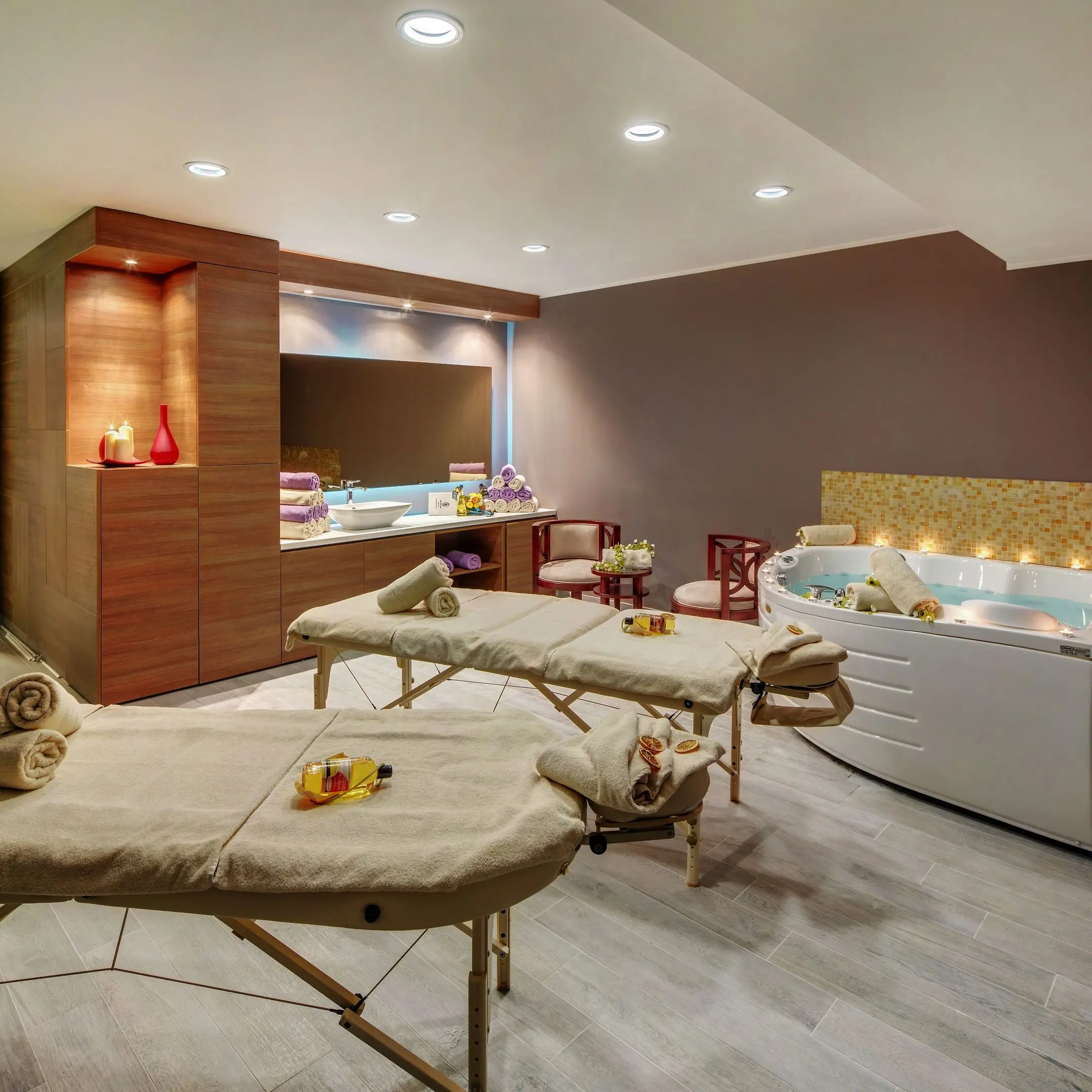 Royal Princess Hotel gallery image 23