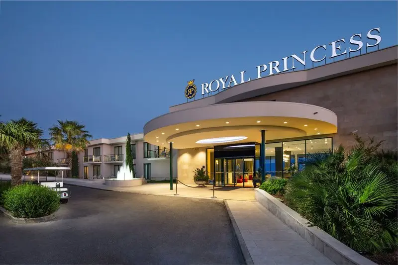 Royal Princess Hotel gallery image 6