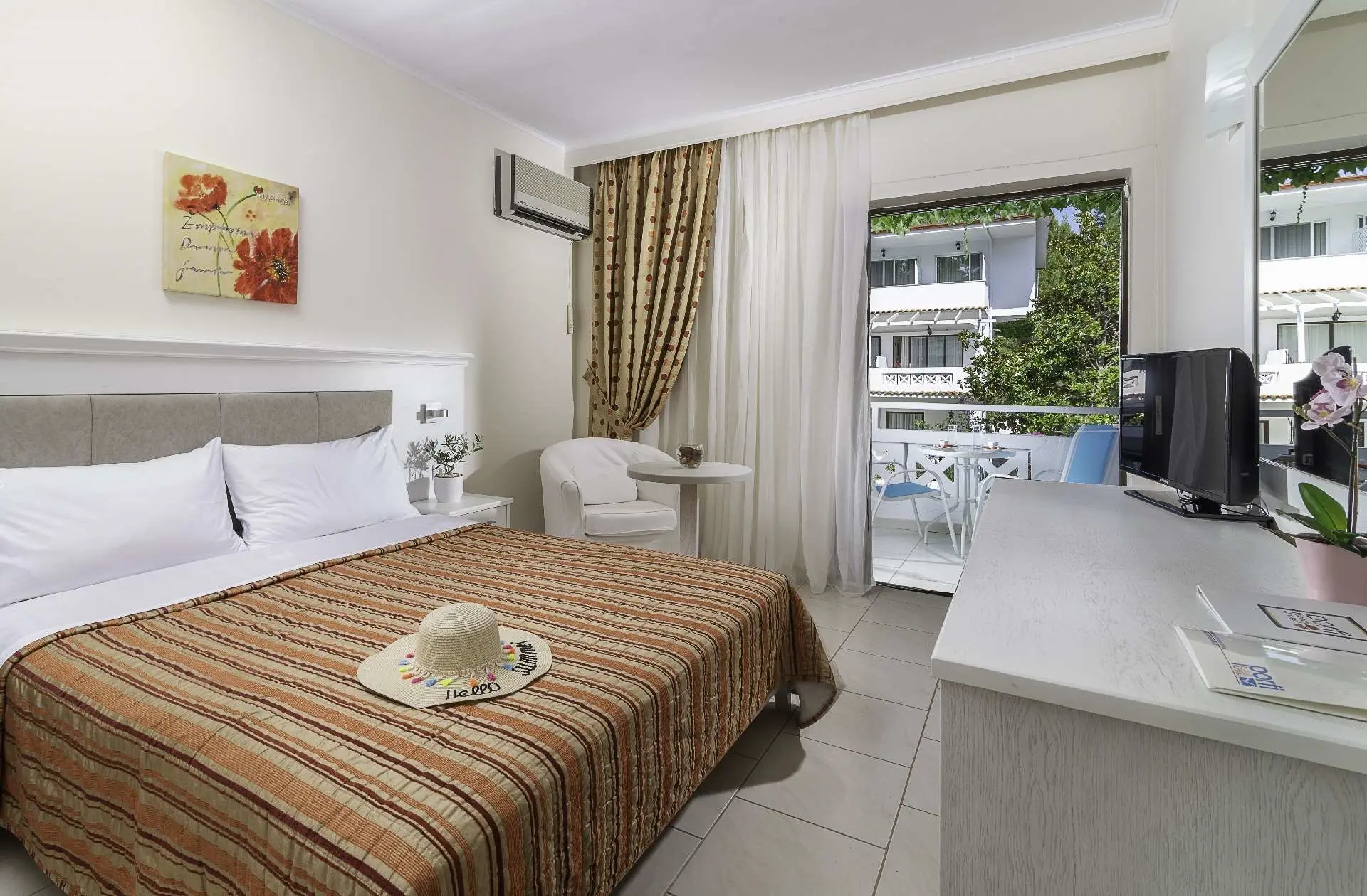 Porfi Beach Hotel gallery image 2