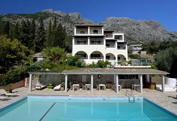 Captain's Apartments Barbati