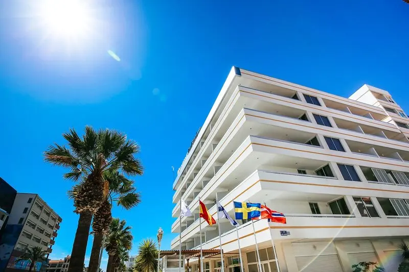 Coral Suites & Spa Aparthotel