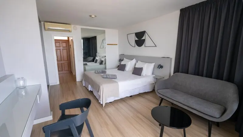 Coral Suites & Spa Aparthotel gallery image 4