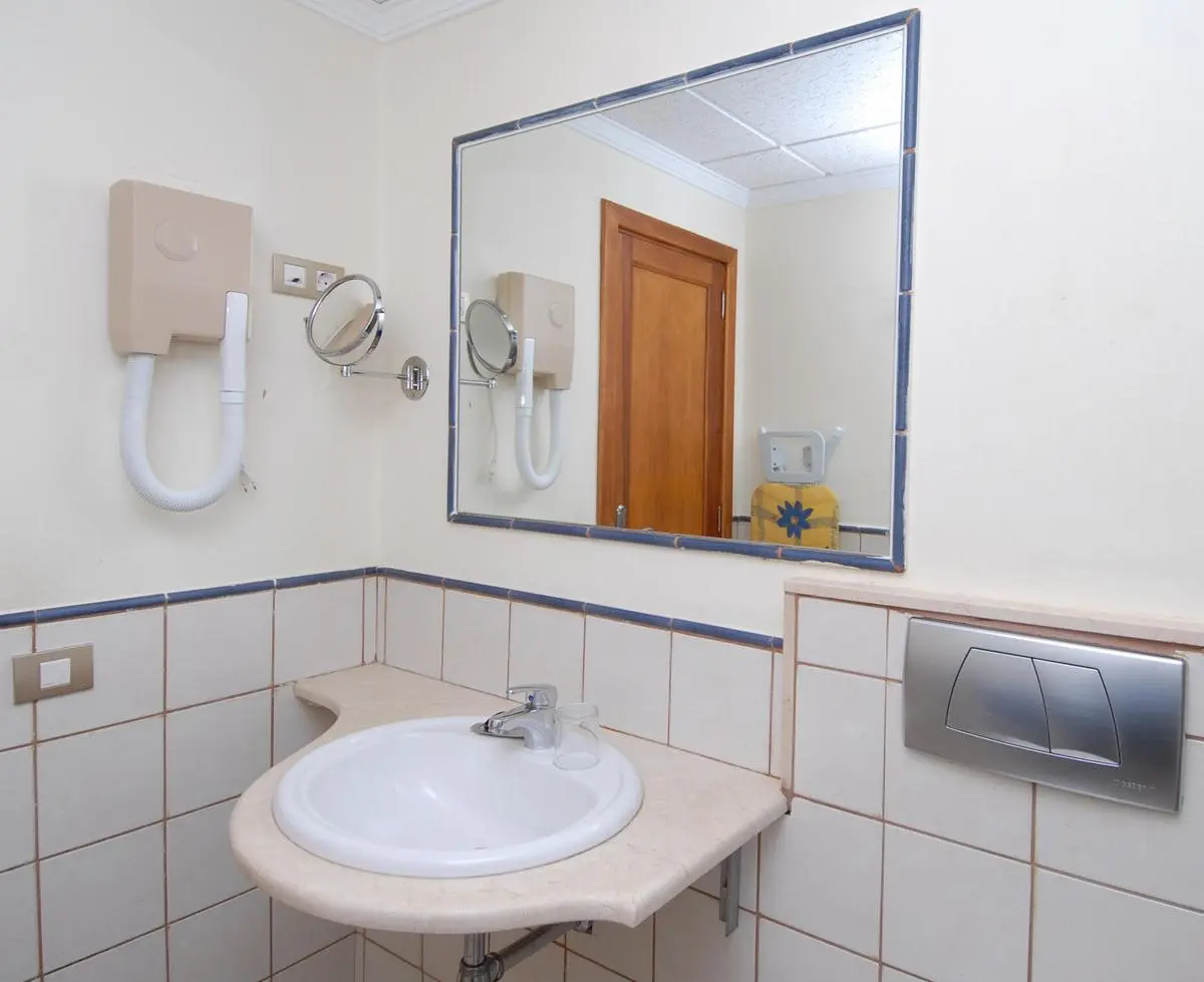 Isla de Lobos Apartments gallery image 21