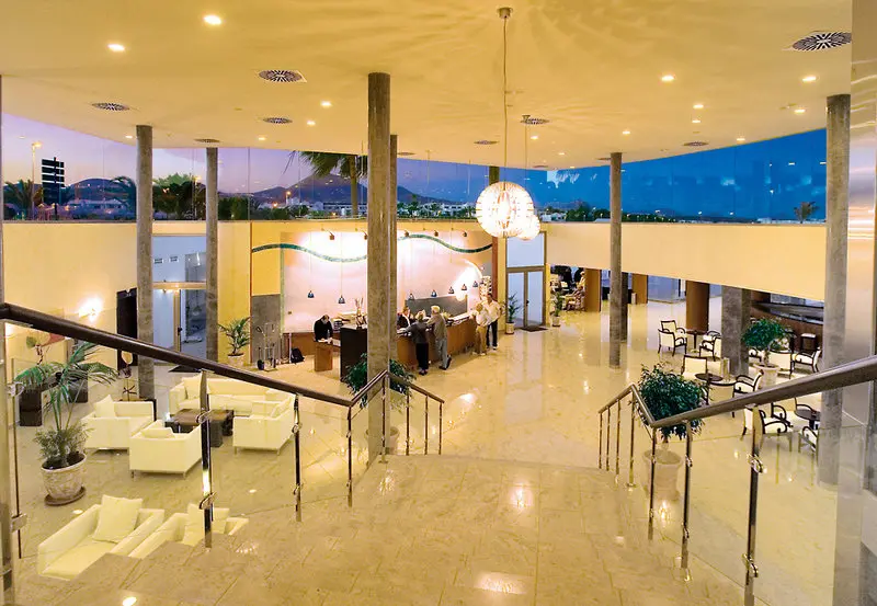 Las Costas gallery image 18
