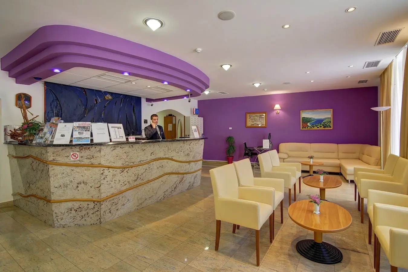 Komodor Hotel gallery image 3
