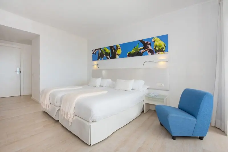 Iberostar Waves Bouganville Playa gallery image 17
