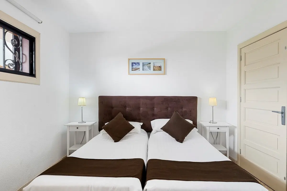 Paloma Beach Apartments gallery image 13