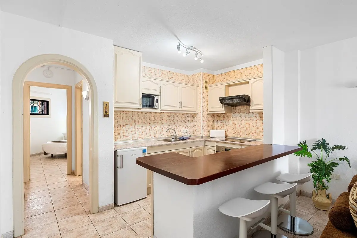 Paloma Beach Apartments gallery image 14