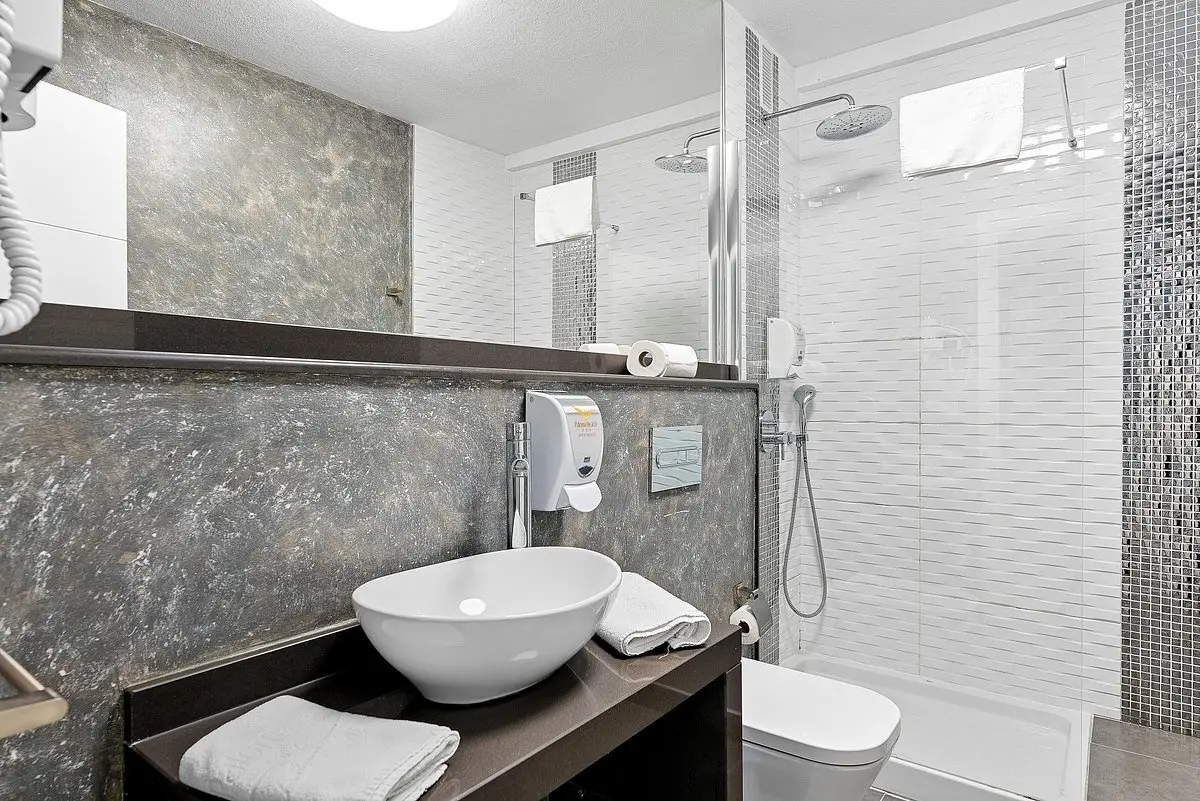Paloma Beach Apartments gallery image 18
