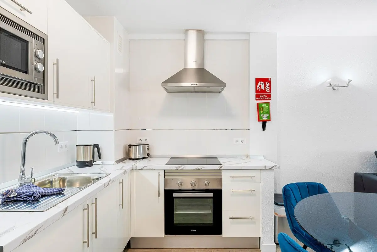 Paloma Beach Apartments gallery image 20