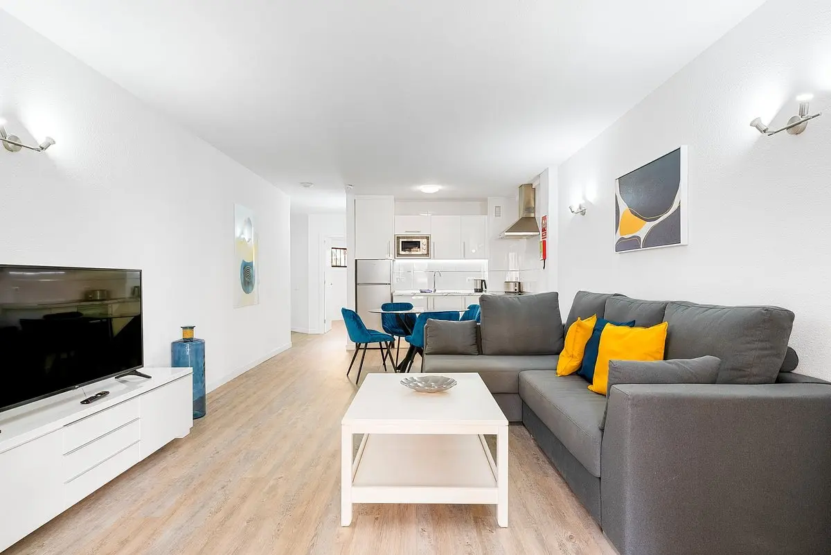 Paloma Beach Apartments gallery image 23