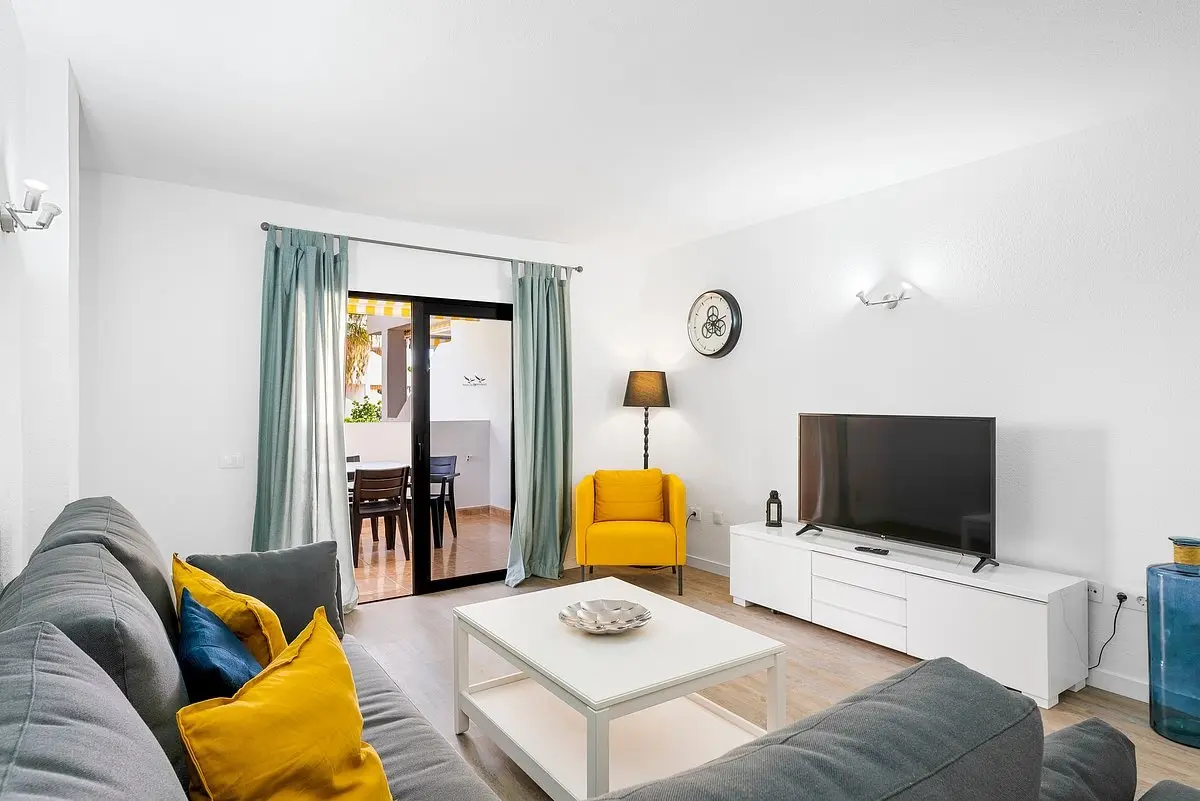 Paloma Beach Apartments gallery image 24