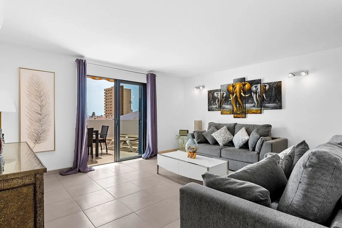 Paloma Beach Apartments gallery image 8