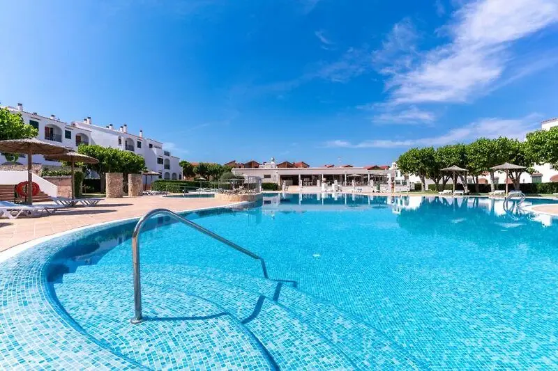 Vista Blanes Apartments gallery image 4