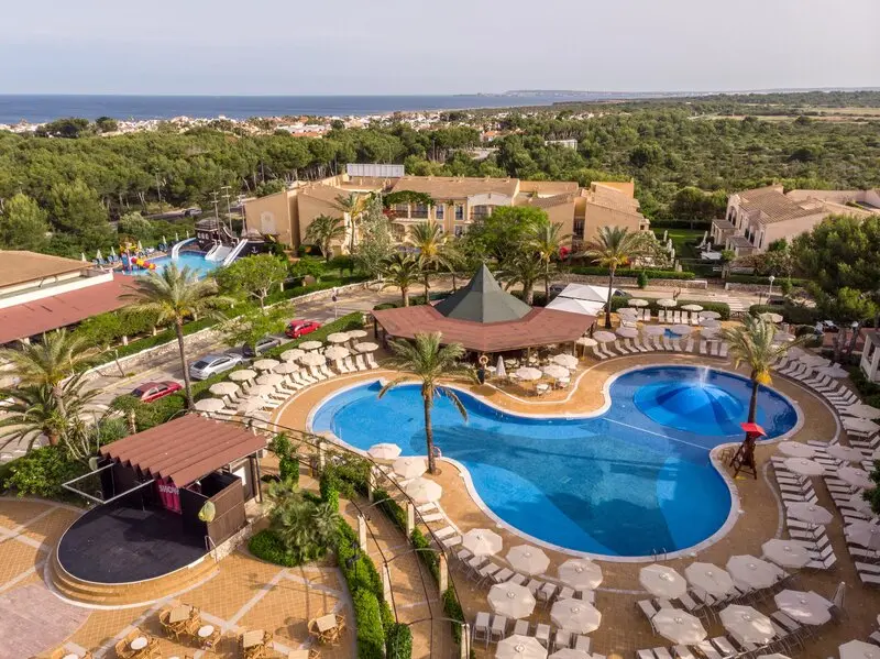 Zafiro Menorca Hotel gallery image 2