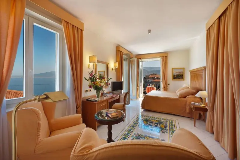 Continental Hotel gallery image 9