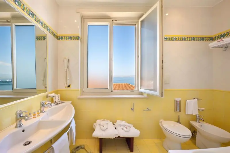 Continental Hotel gallery image 16