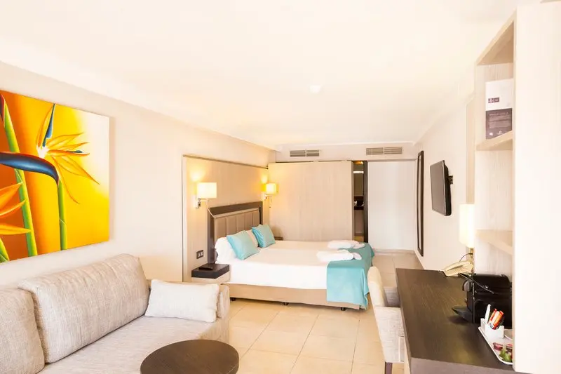 FergusStyle Bahamas Hotel gallery image 22