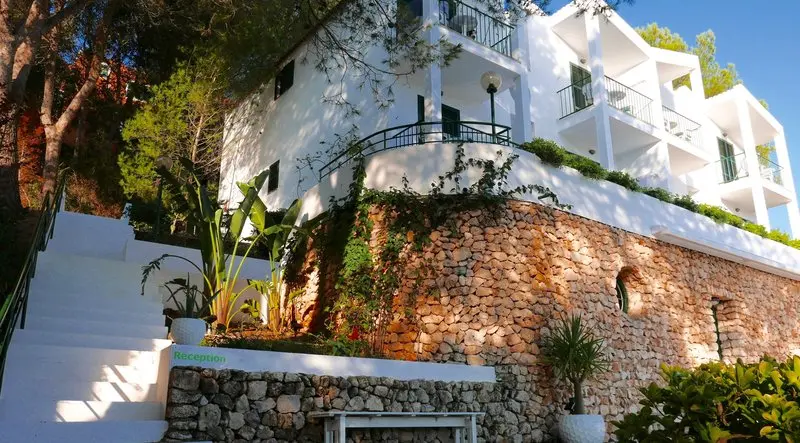 Desmais Apartments gallery image 10