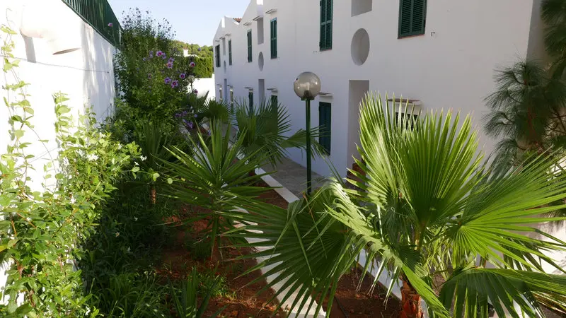 Desmais Apartments gallery image 29