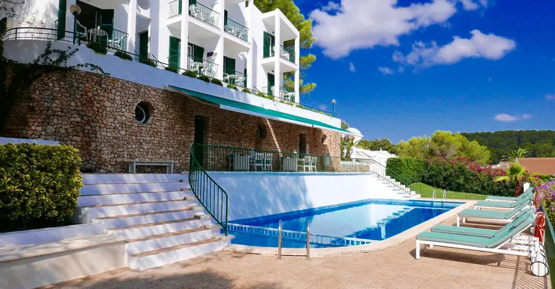 Desmais Apartments