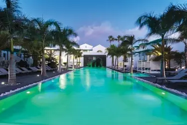 Barcelo Teguise Beach Hotel