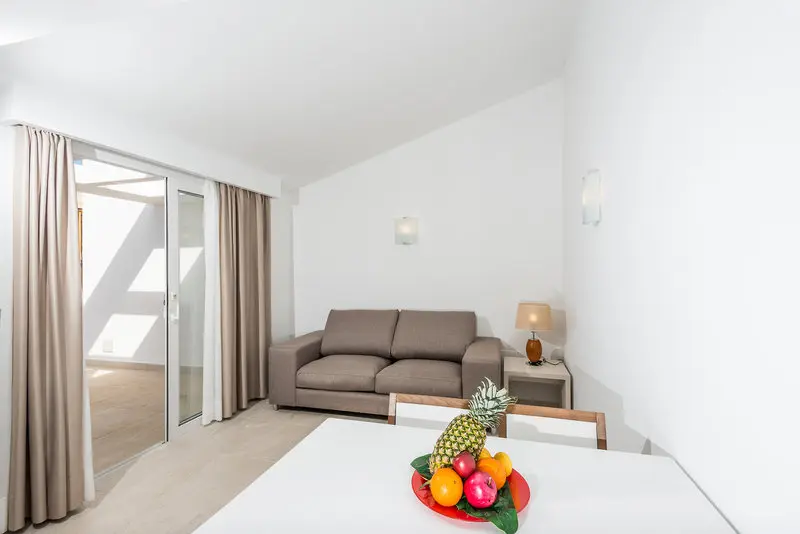Menorcamar Apartments gallery image 12