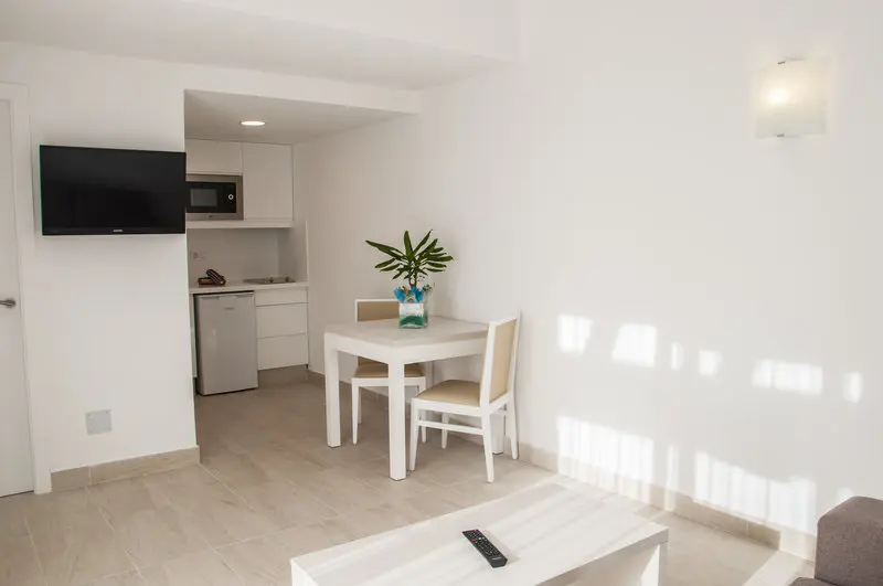Menorcamar Apartments gallery image 13
