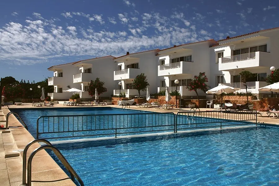 Los Naranjos Apartments
