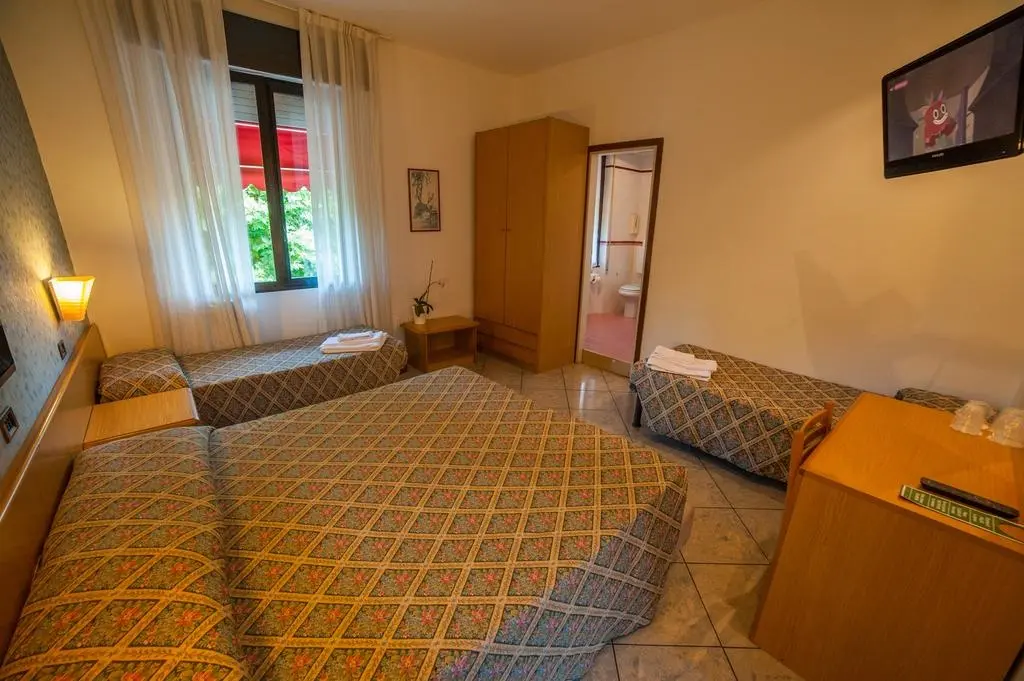 Aurora Hotel gallery image 9