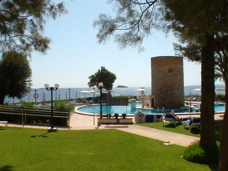 Torre del Mar Hotel gallery image 1