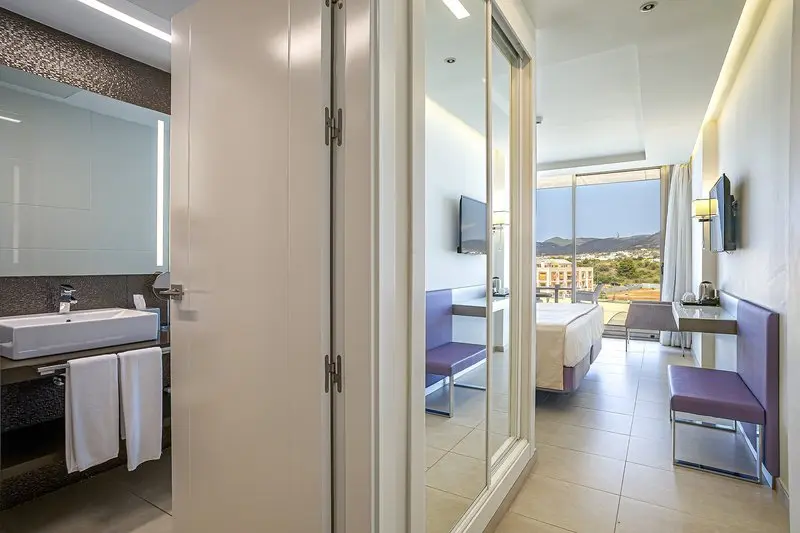 Torre del Mar Hotel gallery image 11