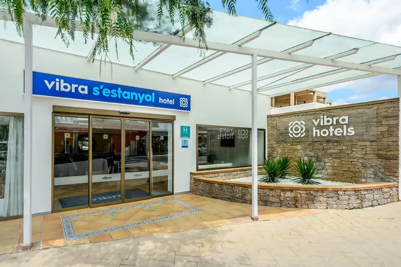 S'Estanyol Hotel gallery image 3