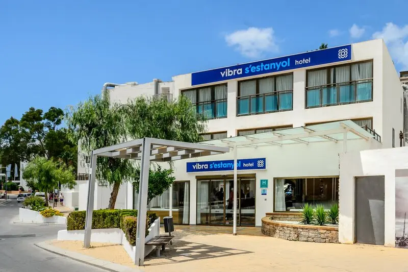 S'Estanyol Hotel gallery image 6