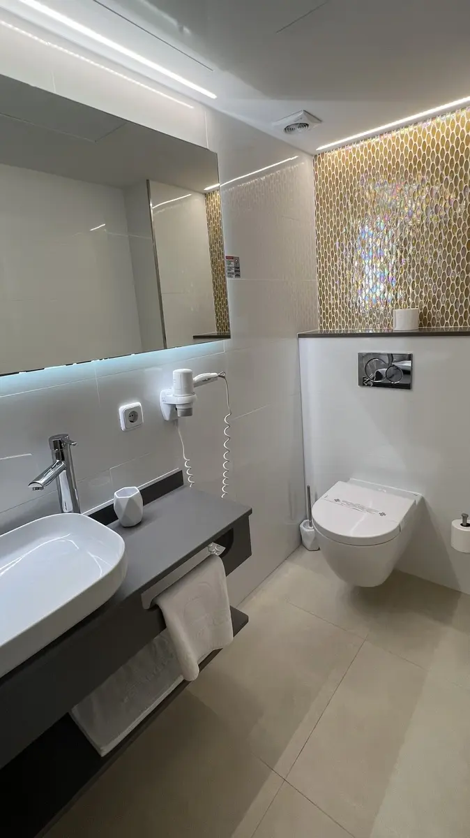 Poniente Playa Apartments gallery image 4