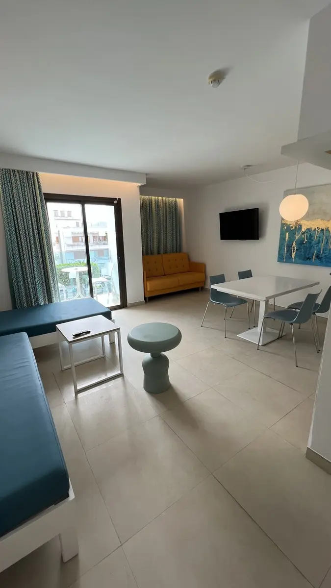 Poniente Playa Apartments gallery image 7