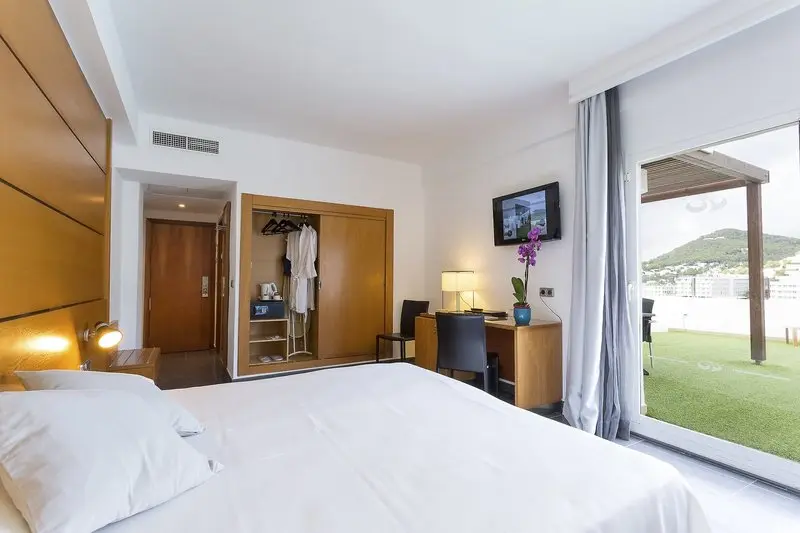 Palladium Hotel Cala Llonga gallery image 17