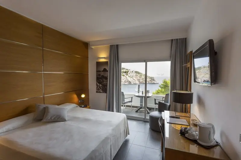 Palladium Hotel Cala Llonga gallery image 20