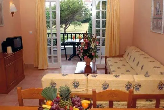 Grupotel Club Menorca gallery image 10