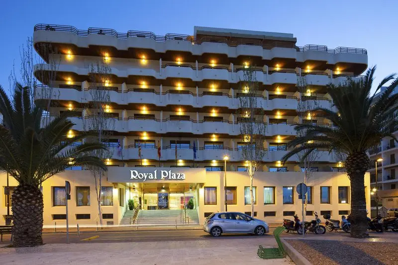 Hotel Royal Plaza gallery image 2