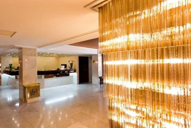Hotel Royal Plaza gallery image 6