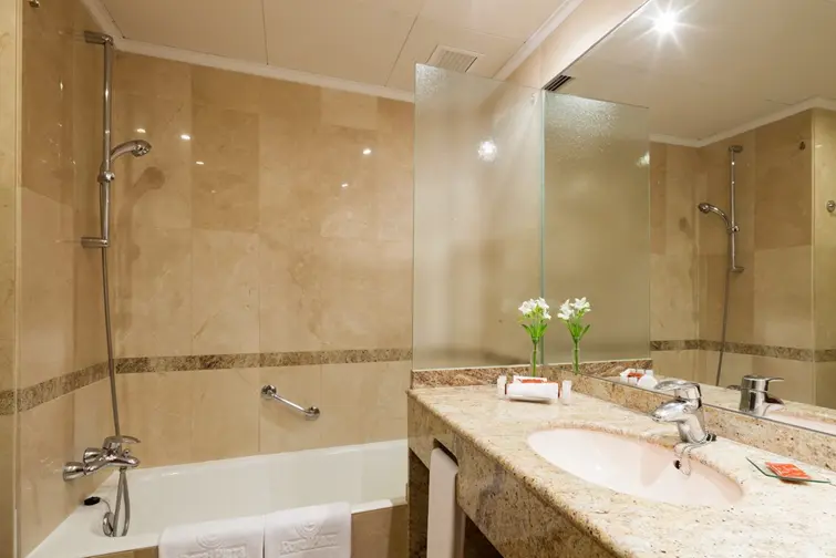 Hotel Royal Plaza gallery image 9