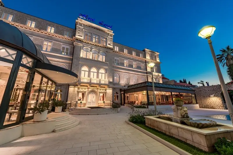 Lapad Hotel gallery image 4