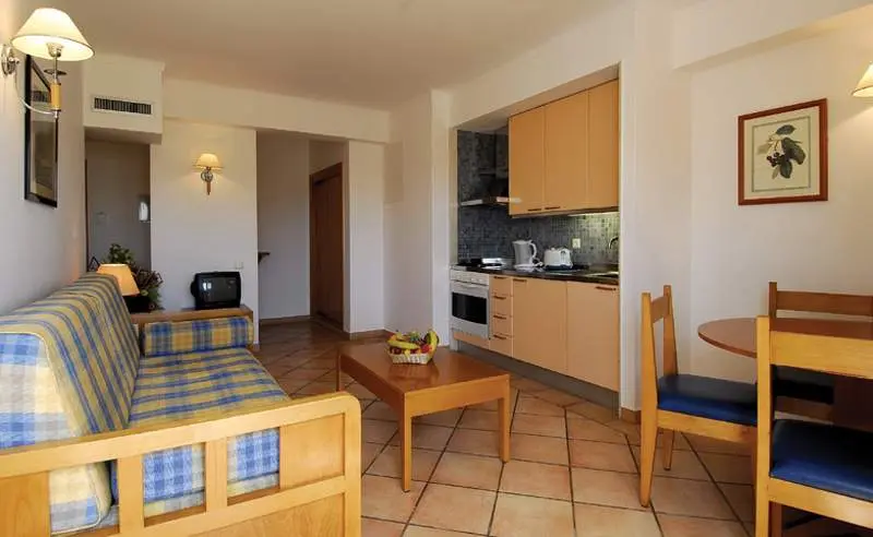 Oceanus Aparthotel gallery image 9