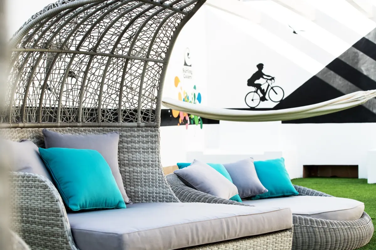Surfing Colours Apartments gallery image 1