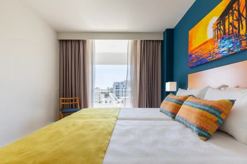 Luna Olympus Apartments gallery image 14