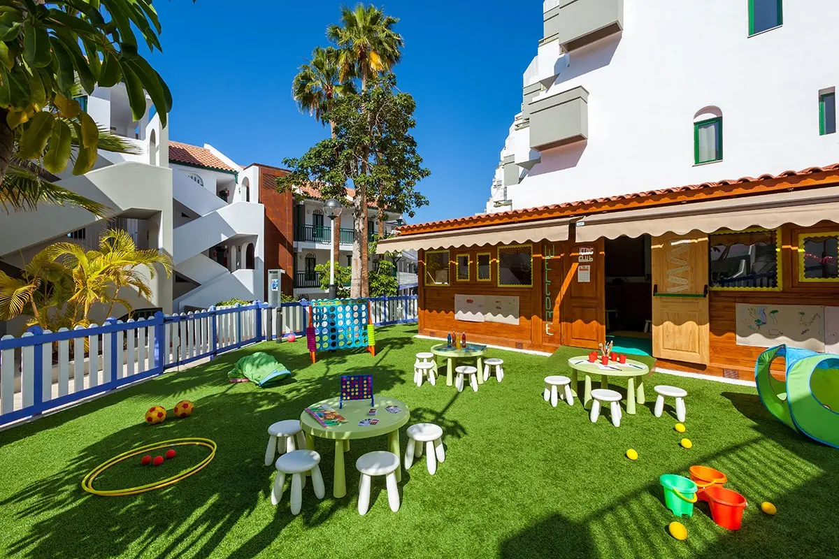 Playa Olid Suites & Apts gallery image 4