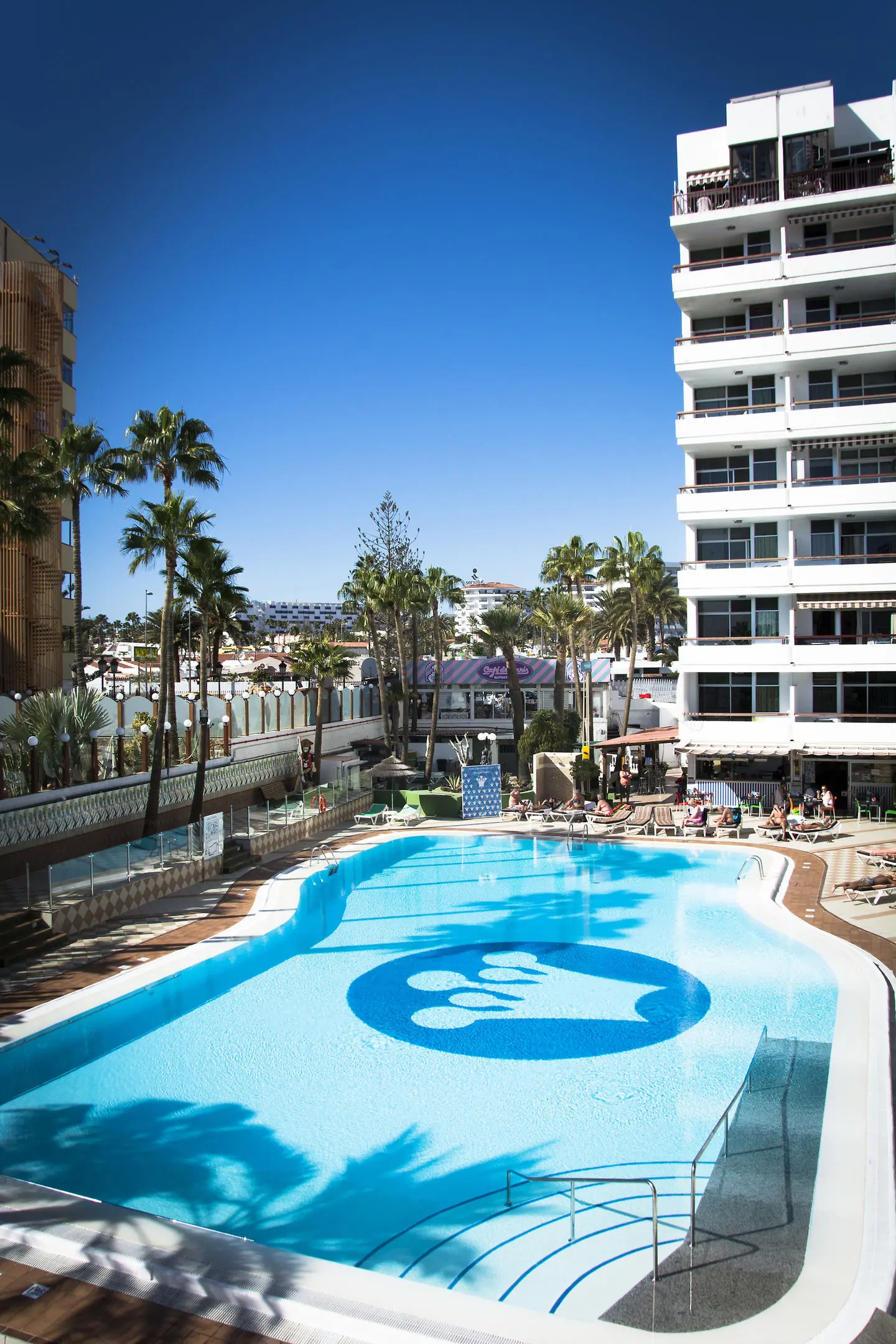 Corona Blanca Apartments