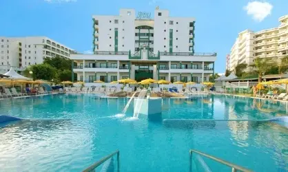 Green Field Aparthotel